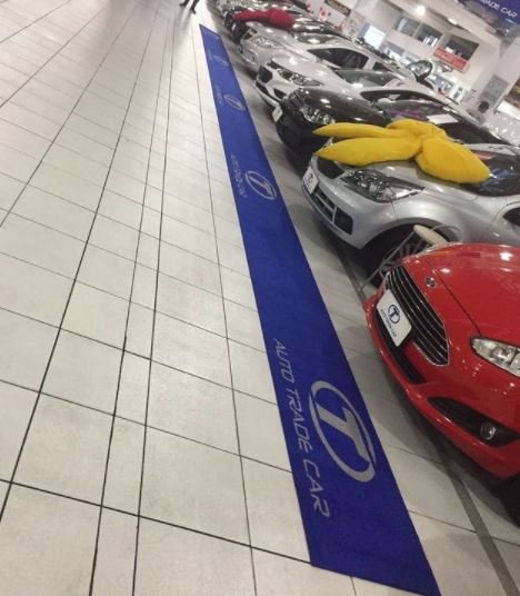 Tapete personalizado Auto Trade Car